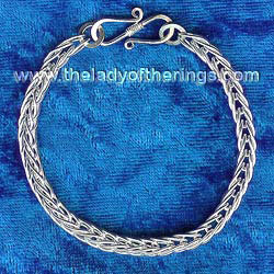 Foxtail loop in loop viking chain